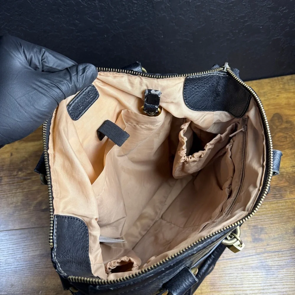 Newlie Louise Black Nylon Vegan Leather Convertible Diaper Bag Backpack Womens L